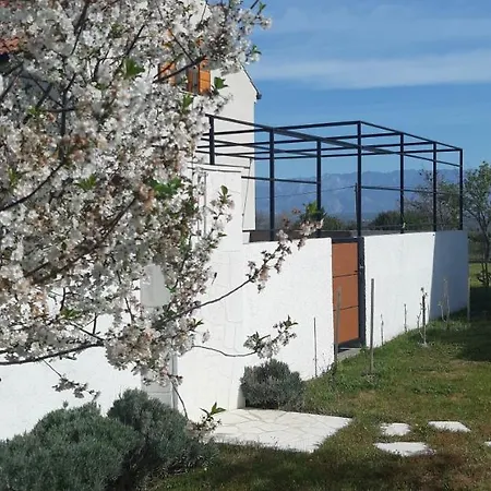 Pan Semesterbostad *